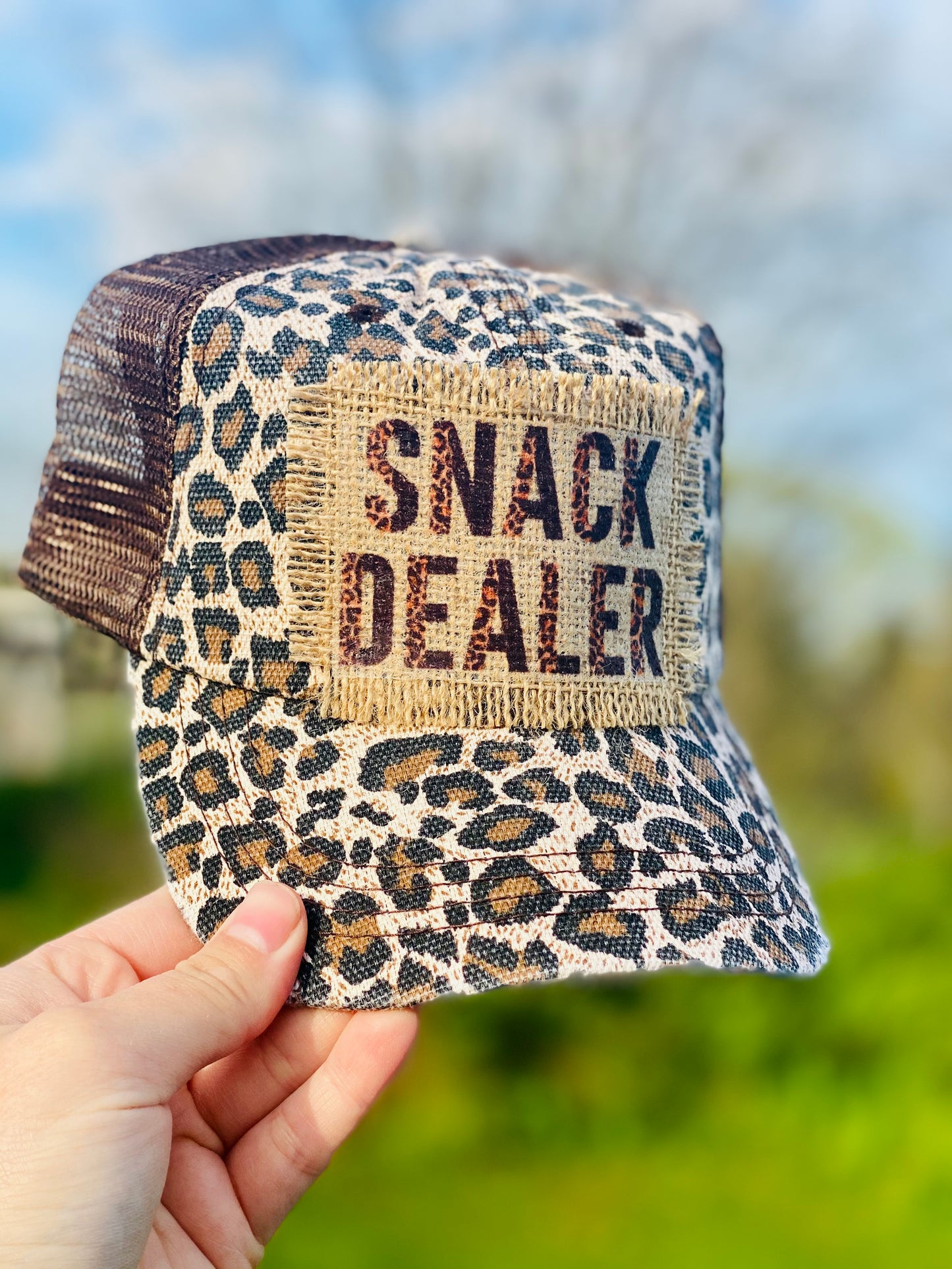 Snack dealer