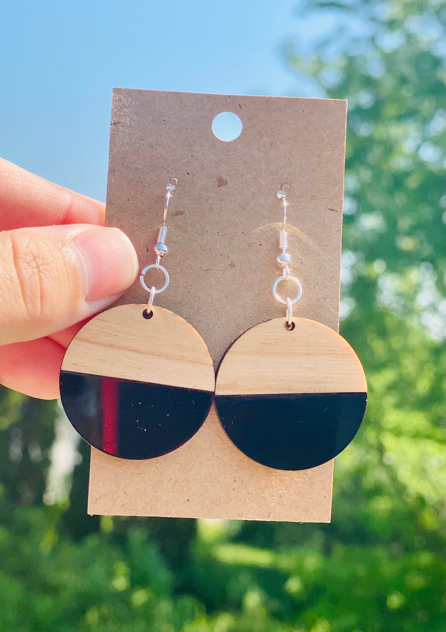 Natural wood/black acrylic