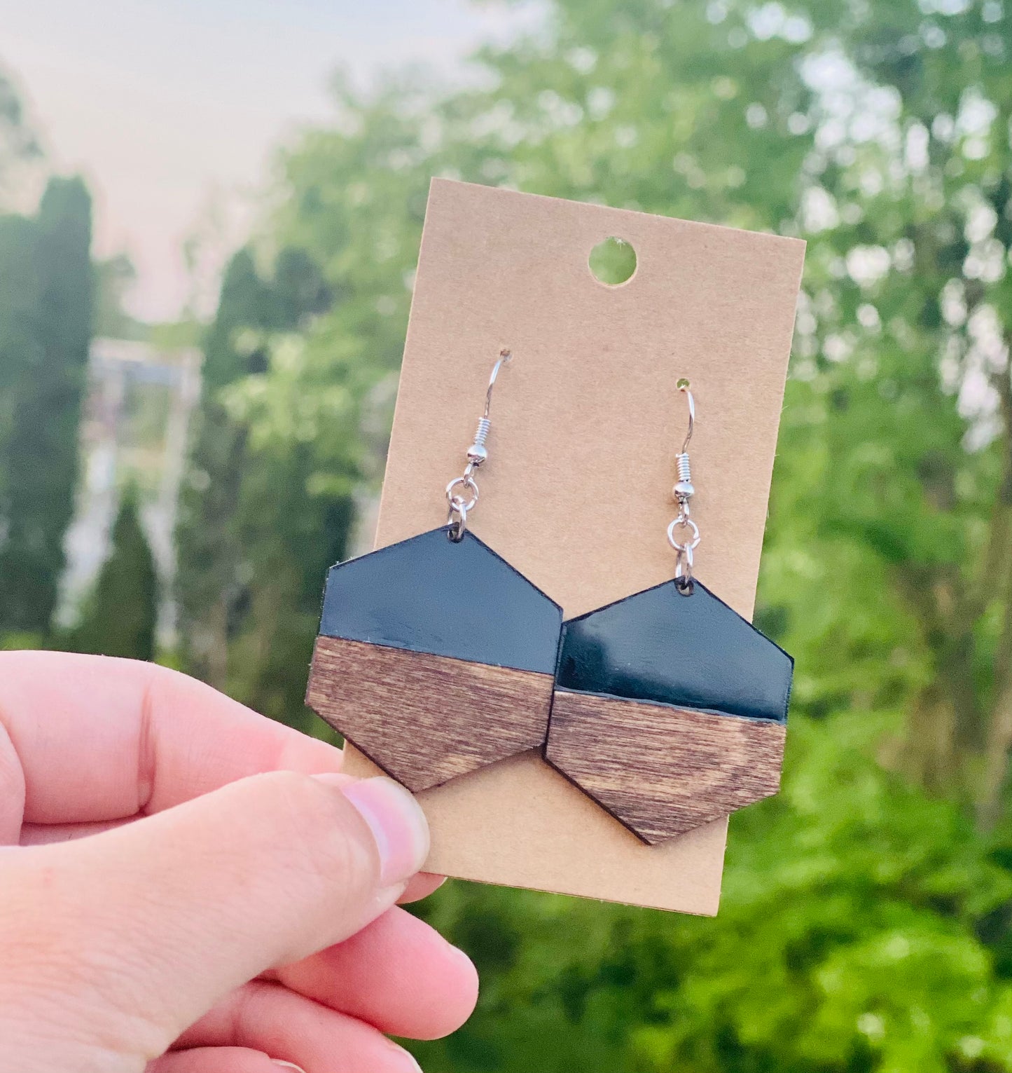 Black acrylic/dark walnut