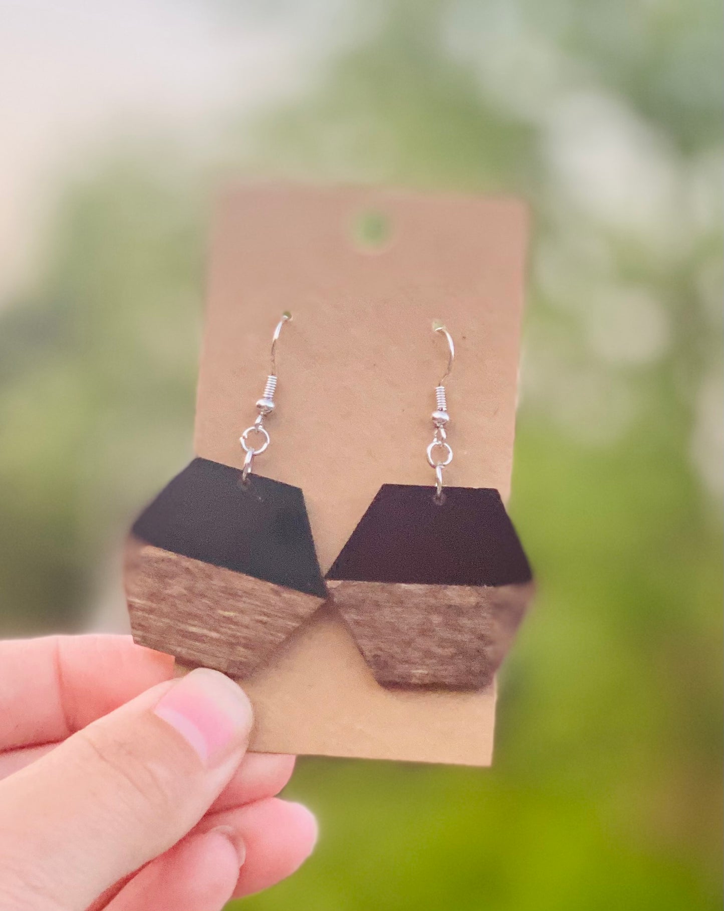 Black acrylic/dark walnut hexagon