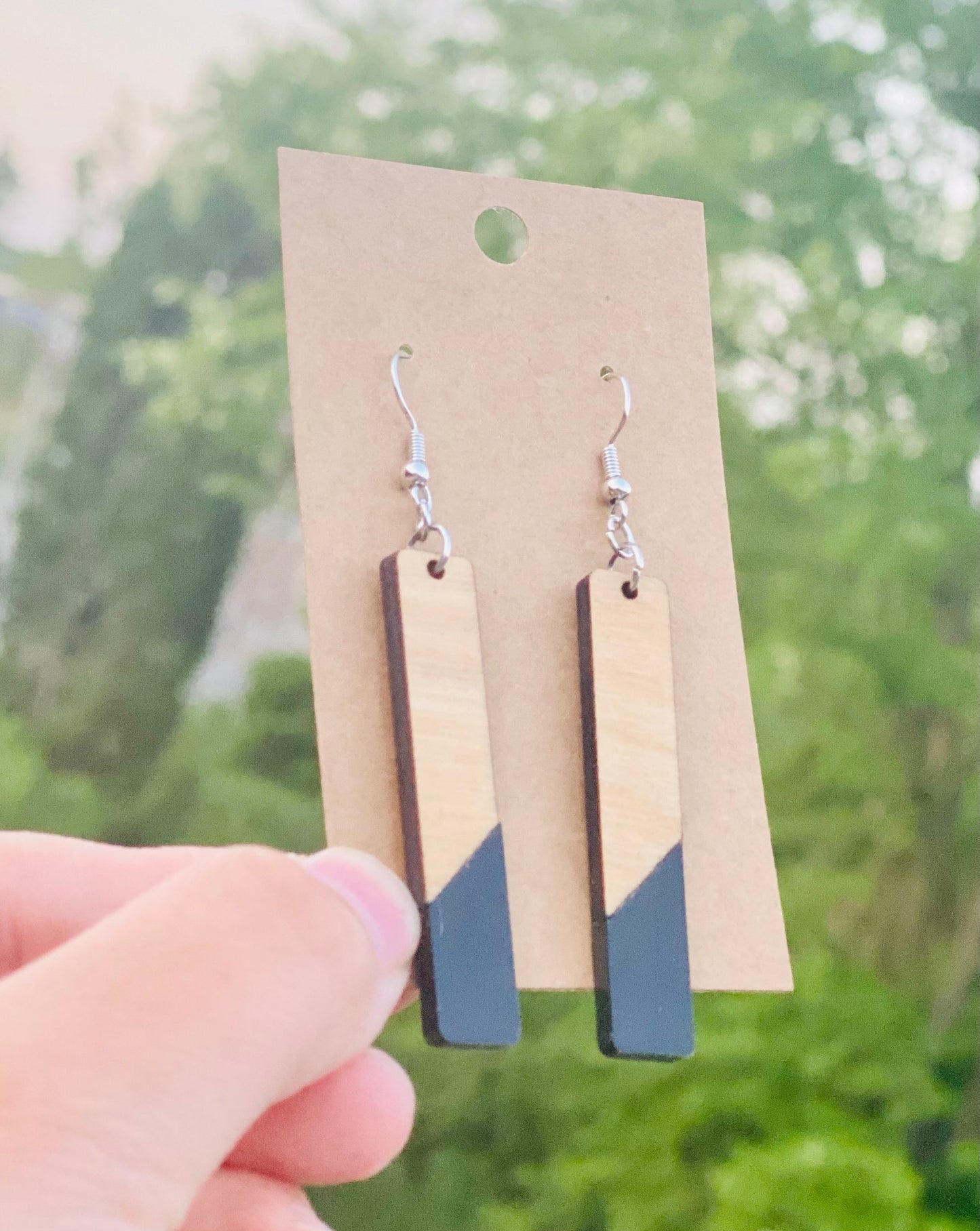 Natural wood/black acrylic rectangles