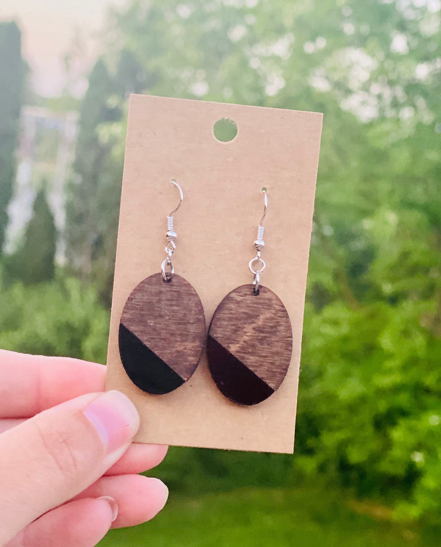 Dark walnut/black acrylic ovals