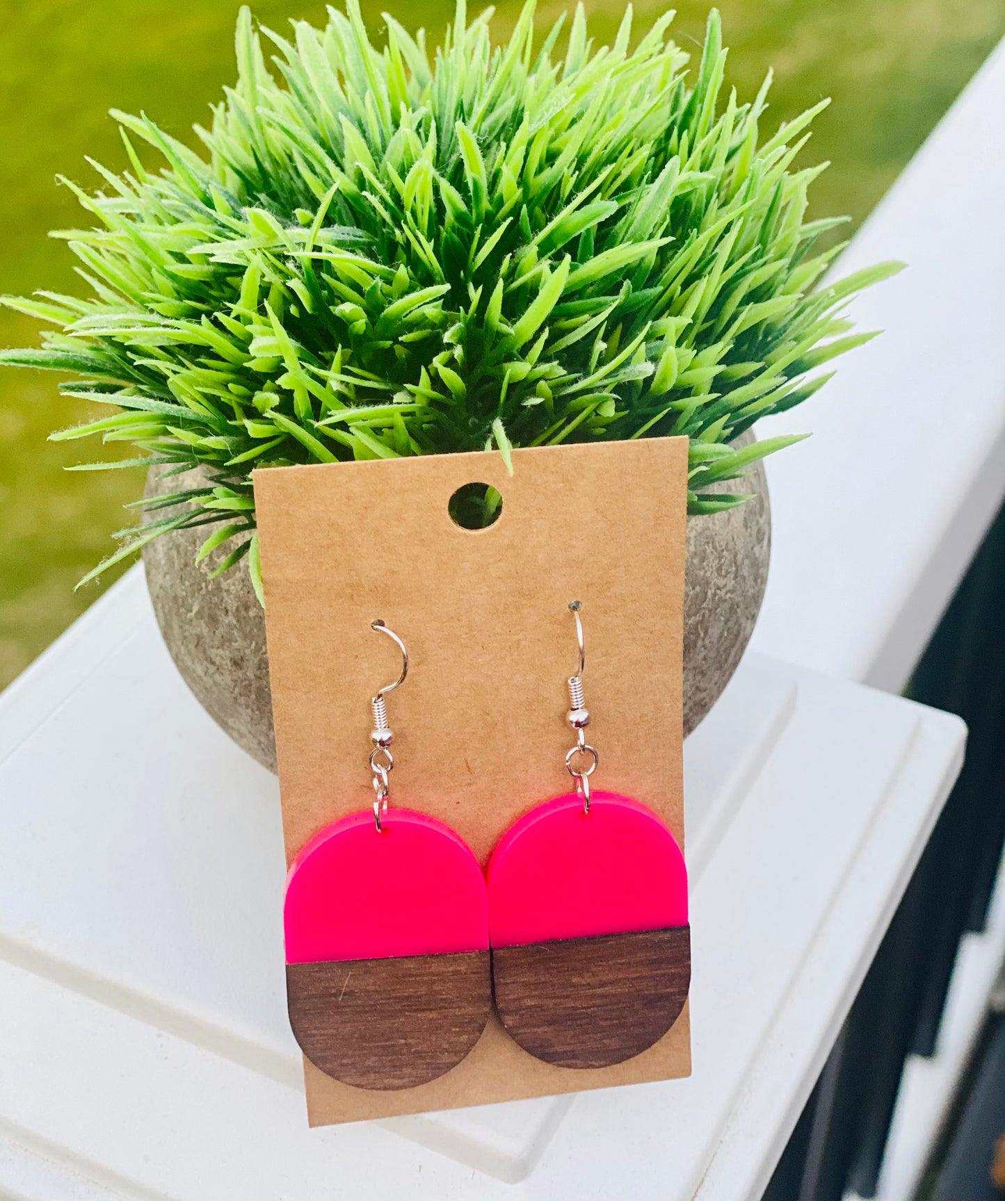 Hot pink acrylic/dark walnut ovals