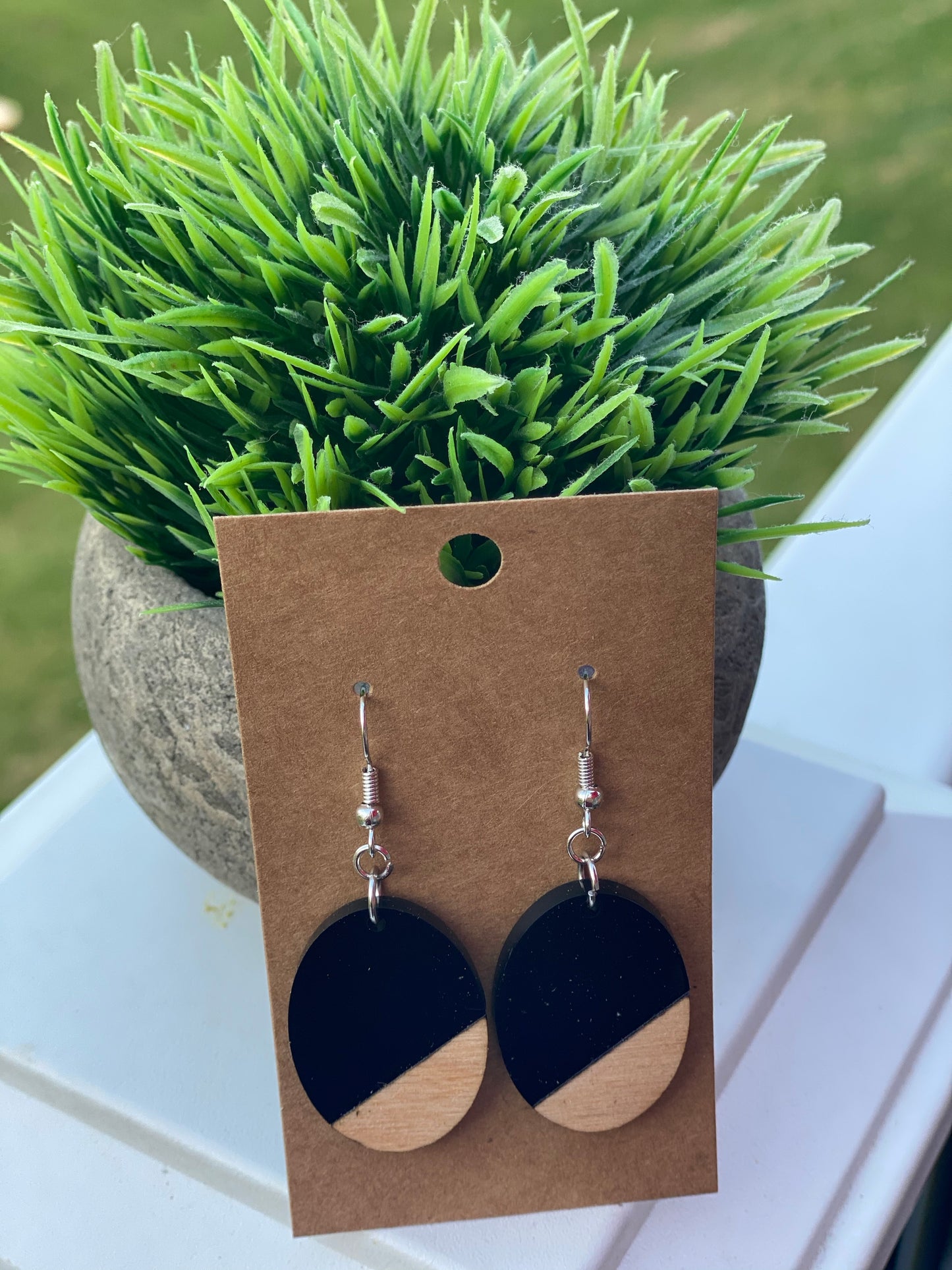 Black acrylic/ natural wood ovals